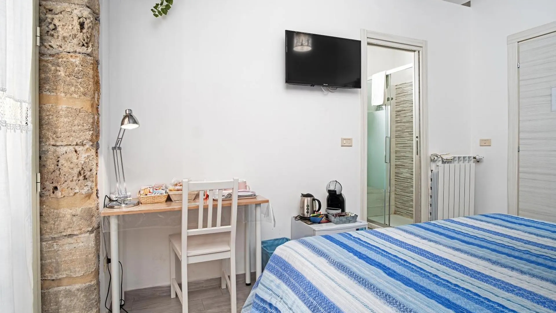 Garden House: Apartments And Rooms For Holidays Palermo