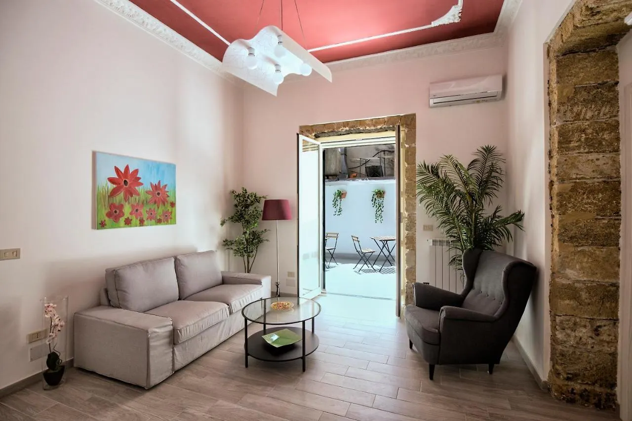 ** Bed and breakfast Garden House: Apartments And Rooms For Holidays Palermo Italia