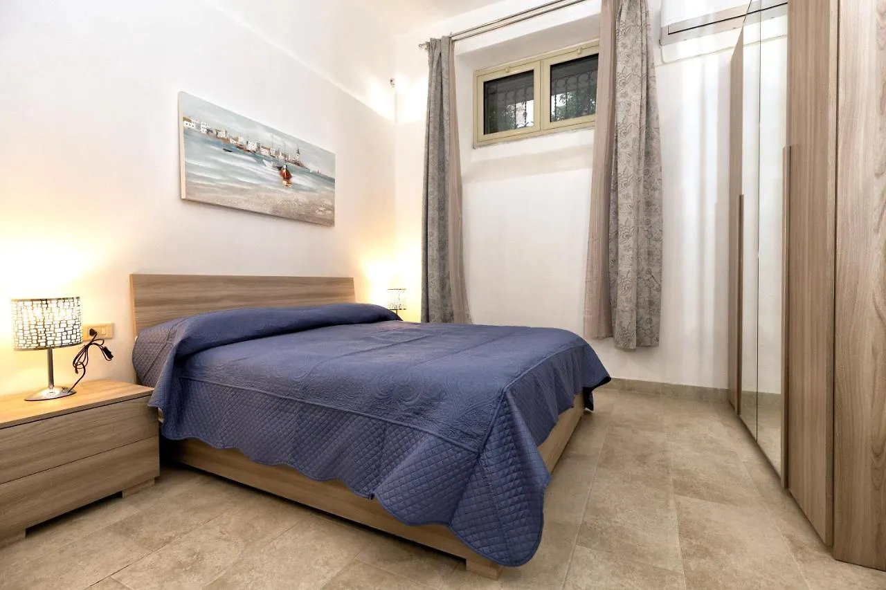 Garden House: Apartments And Rooms For Holidays Palermo 2*,  Italien