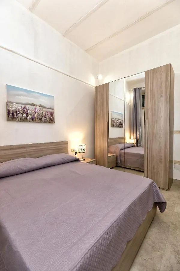 Garden House: Apartments And Rooms For Holidays Palermo 2*,  Italy